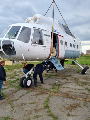 07.09.2021 - из Тюмени в Иркутск прибыл вертолет МИ-8